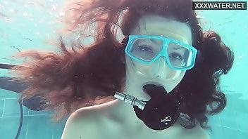Underwater Blonde Pornstar Masturbation French 
